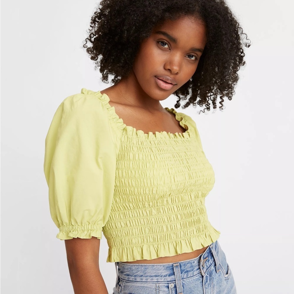 NWT Levi's Light Green Smocked Puff Sleeve Blouse Large